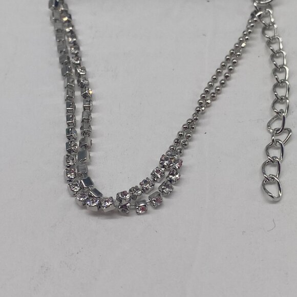 Paparazzi Jewelry All Dolled Up White Bracelet Item 149 - Picture 4 of 5